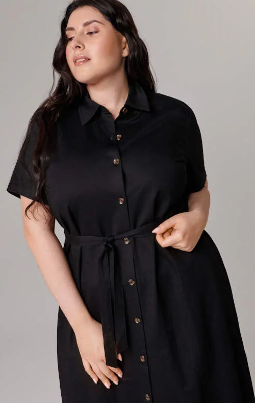 Jeftina ljetna crna košulja haljina za punije