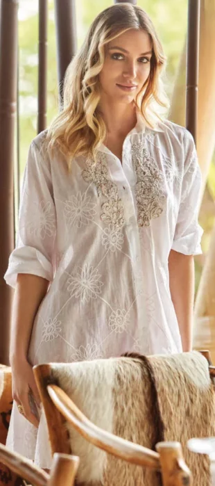 Bijela košulja haljina za plažu sa svjetlucavim vezom
