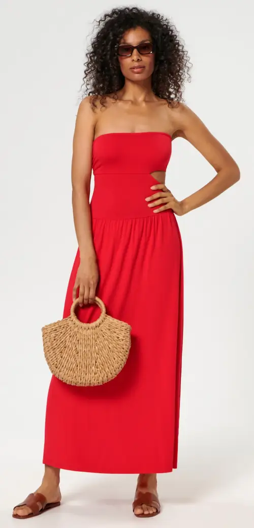 Duga crvena ljetna haljina bez naramenica
